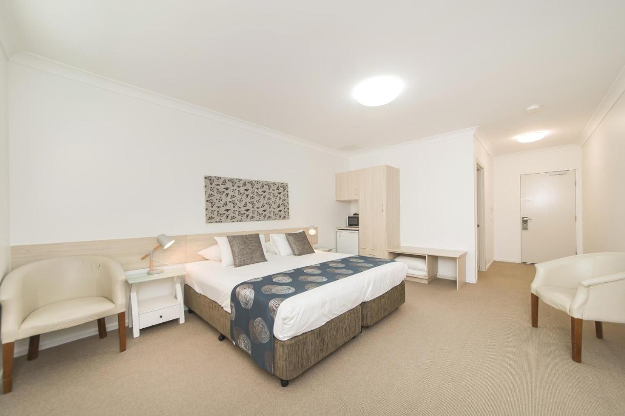 The Coast Motel Yeppoon Exterior photo